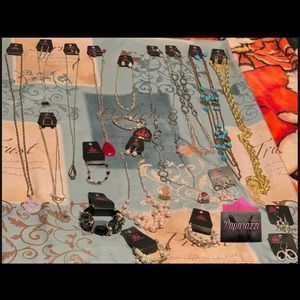2o pc set paparazzi jewelry (Great starter pack)